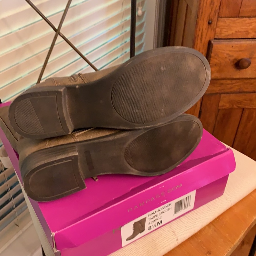 Shoes - Picture 3 of 5